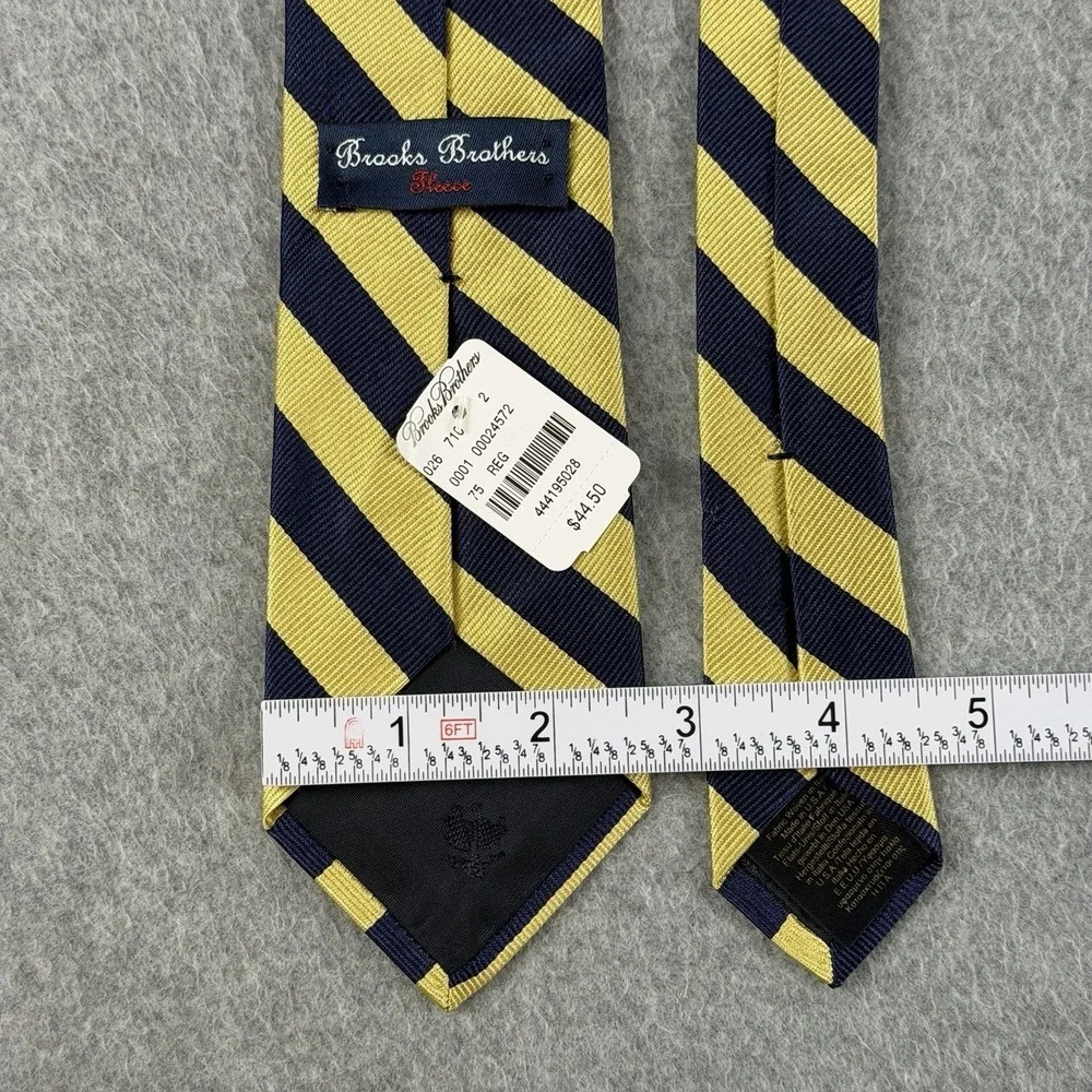 Brooks Brothers Fleece Boys Silk Tie Navy Gold Regimental Stripe Youth 43x2.6